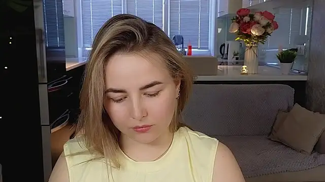 Mira_Mermayd élő XXX-chatje