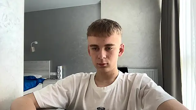 دردشة SoloFury الجنسية المباشرة