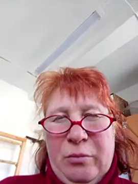 Онлайн чат XXX SquirrelFine