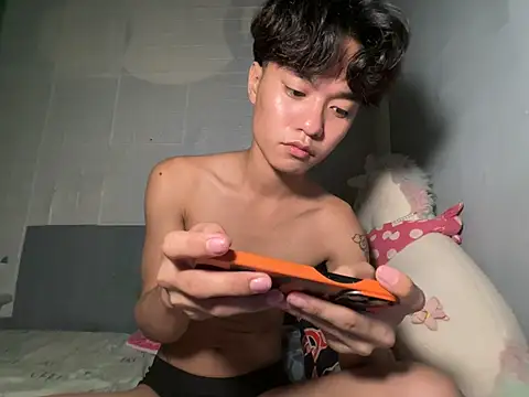 Ur_little_secret69 Show Webcam