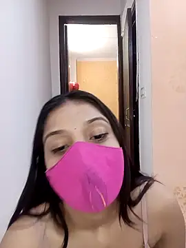 Cute_Rakhi8 Adlı Modelin Canlı XXX Sohbeti