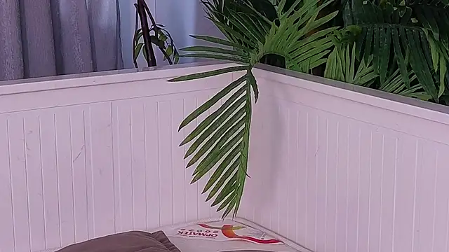 LanaReals Chat XXX live