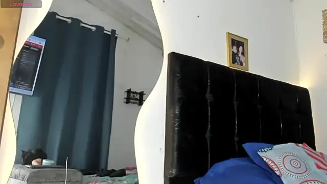 Pertunjukan Kamera Web HotboyLyan