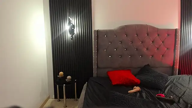 Scarbadgirl_'s Live XXX Chat