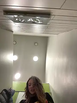 SaintSquirt: вебкам-шоу