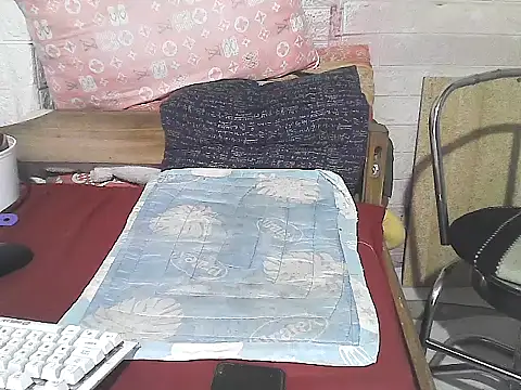 ur_obsession55 élő XXX-chatje