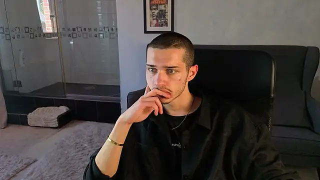 Chatroom XXX en direct de KaydenDrew