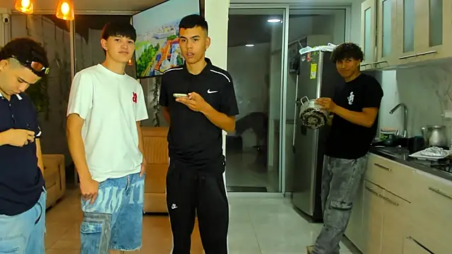 โชว์เว็บแคมของ Houseofwarrios