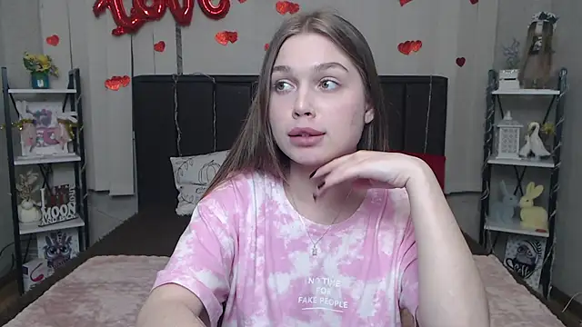 LaraPika 现场XXX聊天