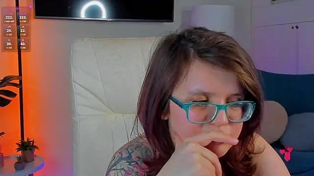 Ariell_Mini Chat XXX in diretta