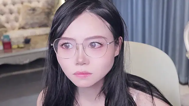 ANGEILOVE99 Adlı Modelin Canlı XXX Sohbeti