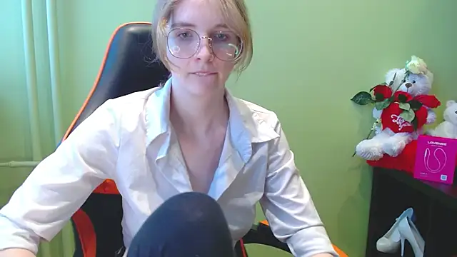 juicyPenny Adlı Modelin Canlı XXX Sohbeti