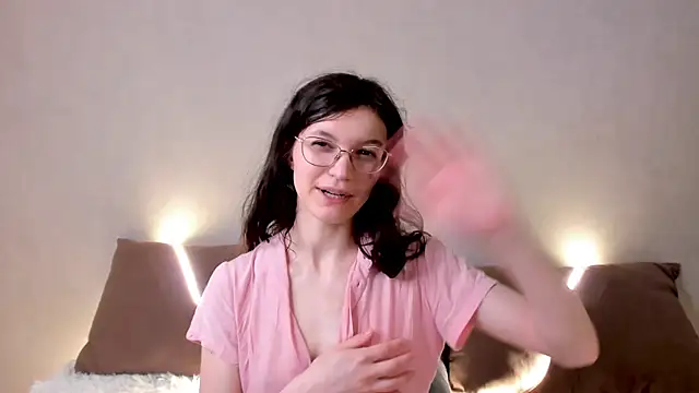 ThoraMarola 现场XXX聊天