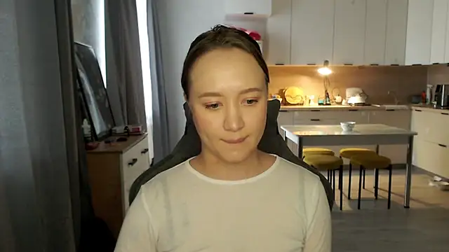 _lalune_ Chat XXX in diretta