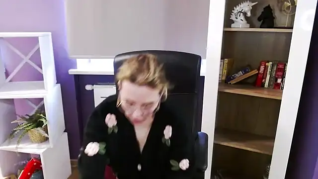 Zoey_Erotic 现场XXX聊天