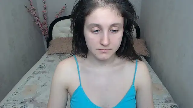 Holliy_Cooper Live XXX-Chat