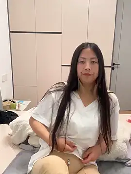 zzdd999 网络视讯表演