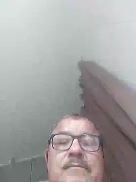 Show modela Misterymem63 na web-kameri