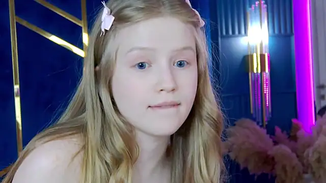 LilianHowardsn Webbikameraesitys