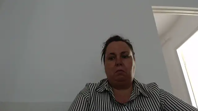 WendyRhoades Adlı Modelin Canlı XXX Sohbeti