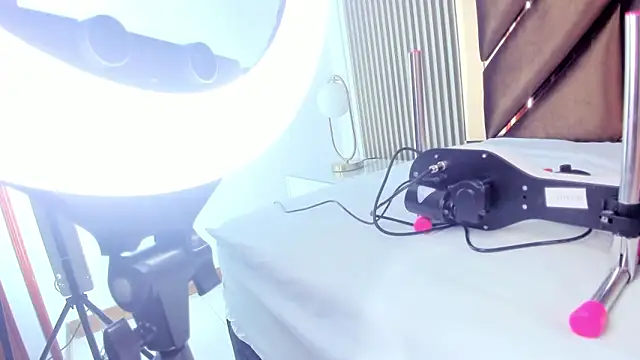 Alexa-LynxのライブXXXチャット