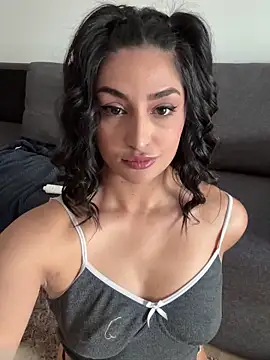 Webkamerová show Mia_spicyy