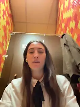 Tiny_Annyn Webbikameraesitys