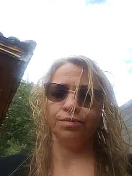 BLONDKICIA1 লাইভ XXX চ্যাট