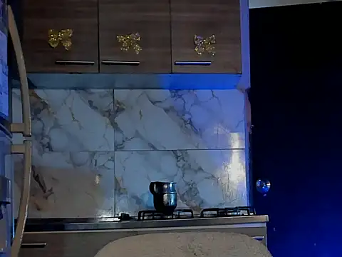 aprille15 – Naživo XXX chat