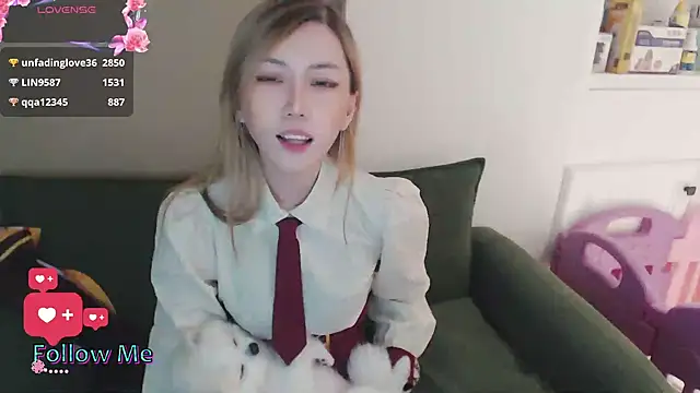 whitecat13's Live XXX Chat