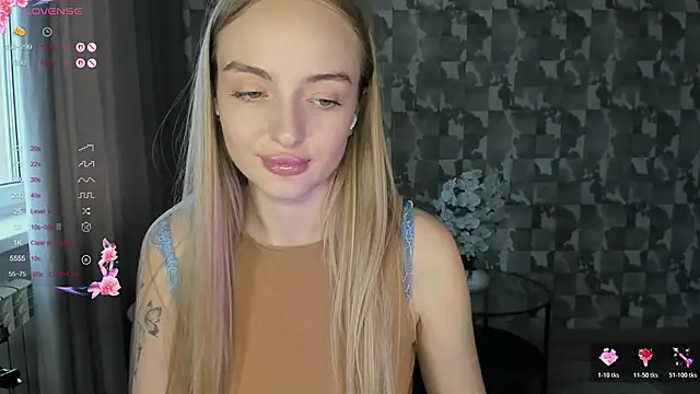 A_delina Pertunjukan Webcam