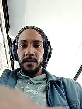 Chatroom XXX en direct de Mikaaa97