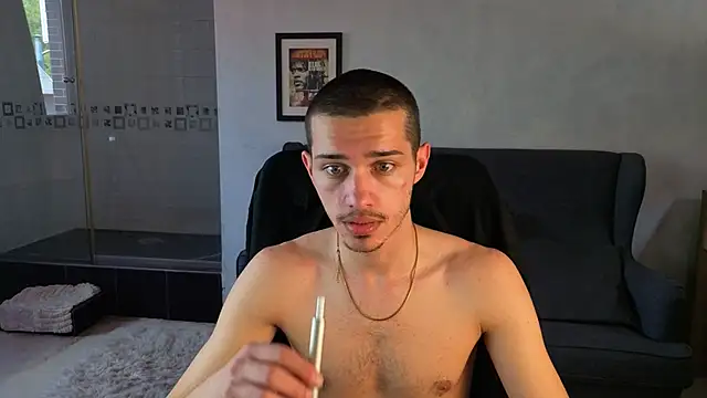 Chatroom XXX en direct de KaydenDrew