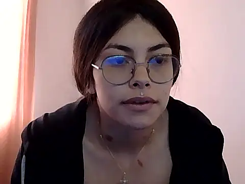 Pokazy przed kamerką – kaileyrivers