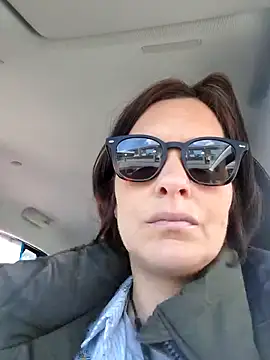 Chatroom XXX en direct de Piediniecollant