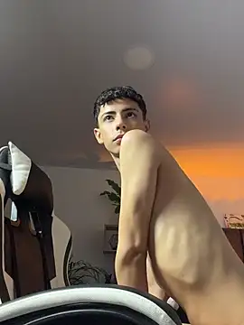 Онлайн чат XXX SebastianReed_