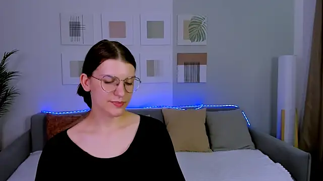 AnnaThorne's Live XXX Chat