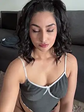 โชว์เว็บแคมของ Mia_spicyy