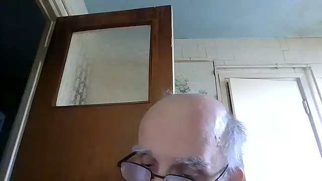 Chat +18 de mariusica1@xh ao vivo