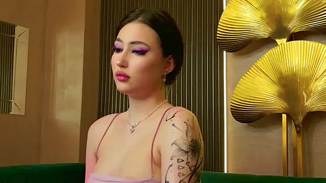 EmmaLawrens live XXX chat