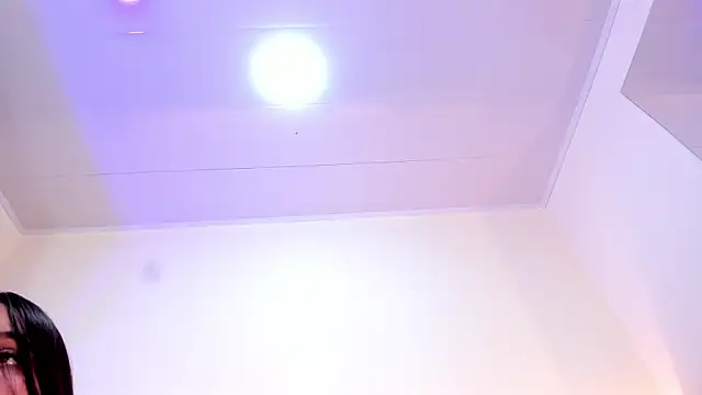 Webkamerová show thamiina_