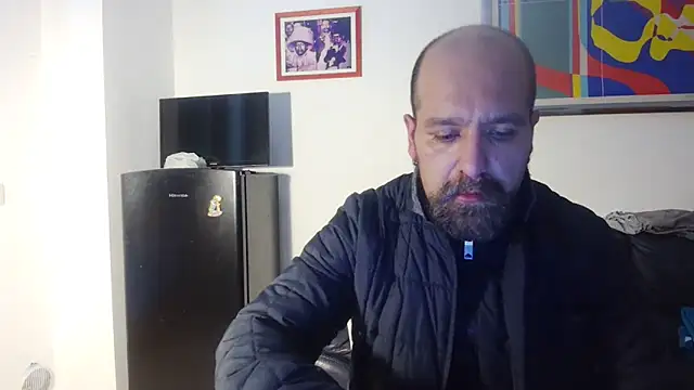 Pertunjukan Kamera Web AMIRDIB2025