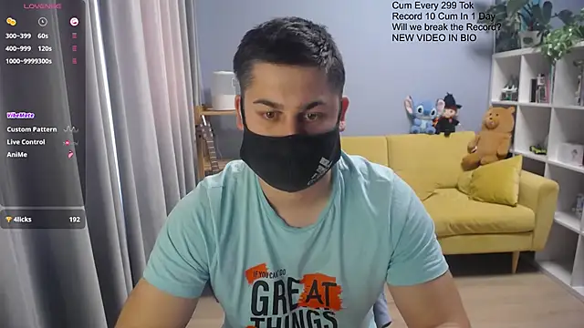 Tomguys élő XXX-chatje