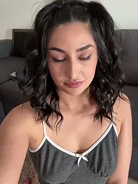 Pertunjukan Kamera Web Mia_spicyy