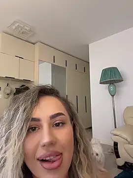 Chat XXX en directo de BarbieDoll13