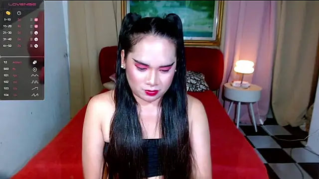 Pertunjukan Kamera Web HugeCumRainSamantha