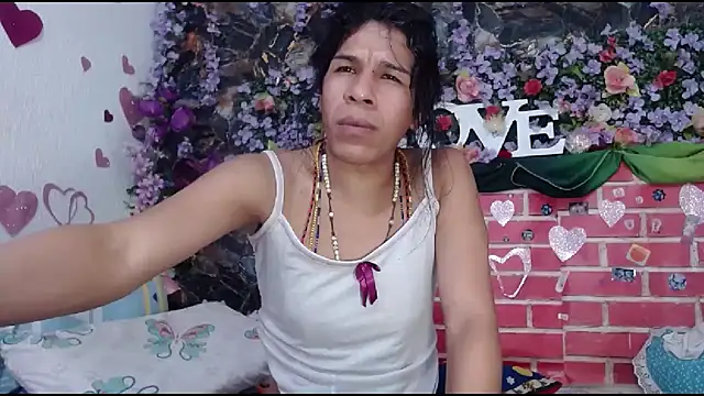 DesireDirtyTS__: онлайн-секс-чат