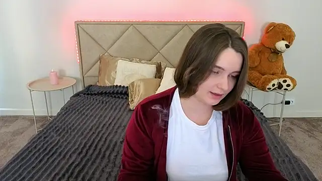 MagicPeachh_ Chat XXX in diretta