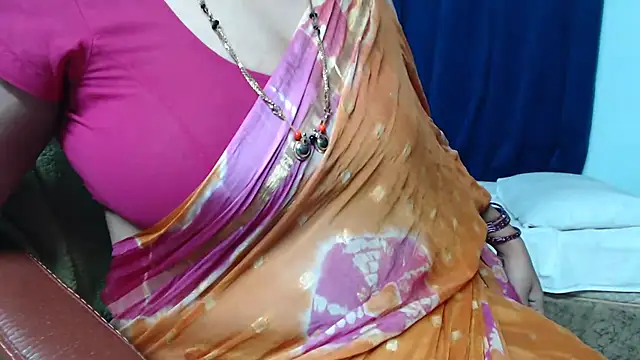 sunitha-3 Chat XXX in diretta