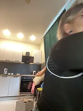 DriveThruCiri live XXX chat